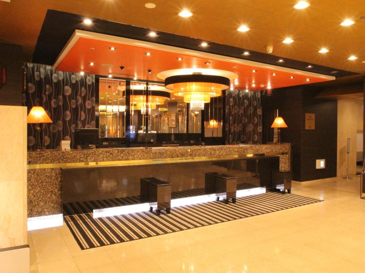 Apa Hotel Komatsu Grand Bagian luar foto
