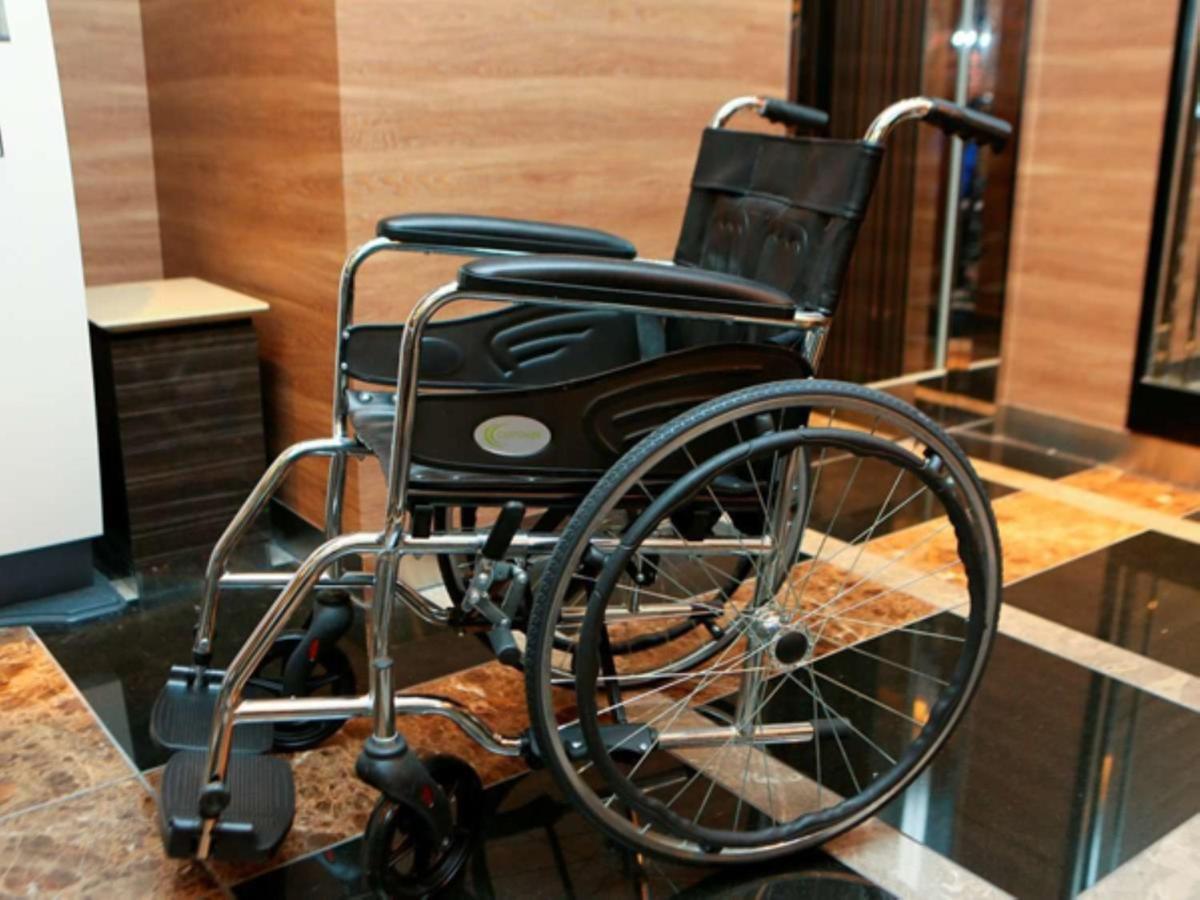 Apa Hotel Komatsu Grand Bagian luar foto